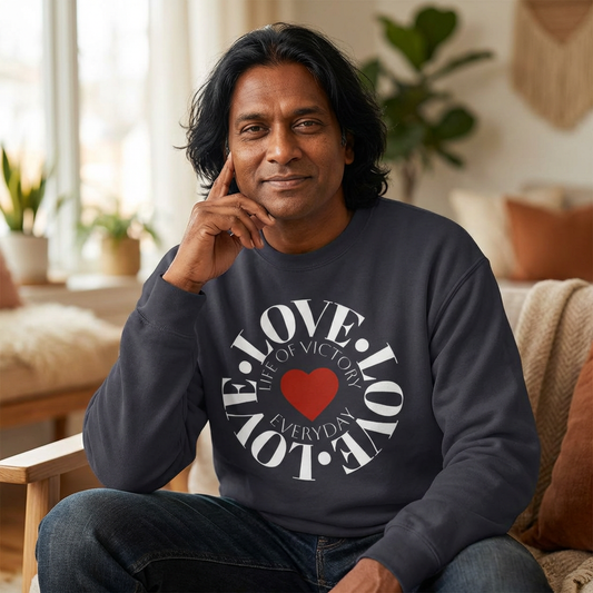 Long sleeve Love Crewneck Lightweight Sweatshirt